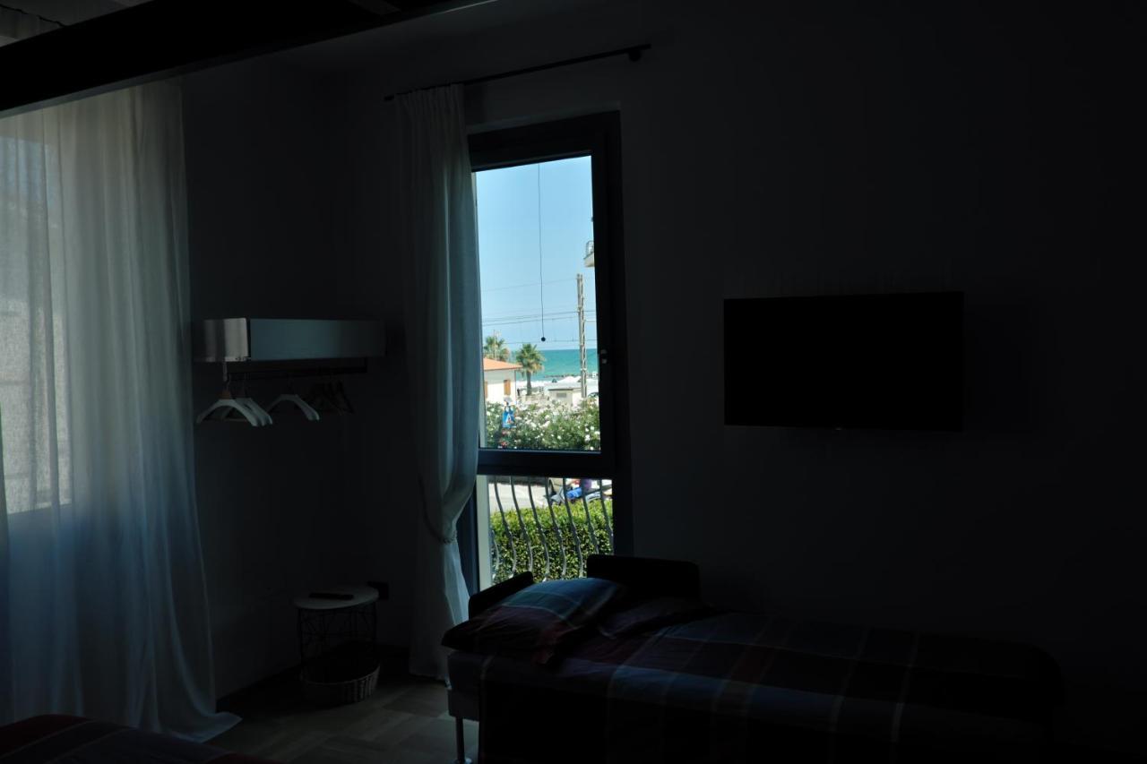 Invento Bnb Unconventional Maison Civitanova Marche Εξωτερικό φωτογραφία